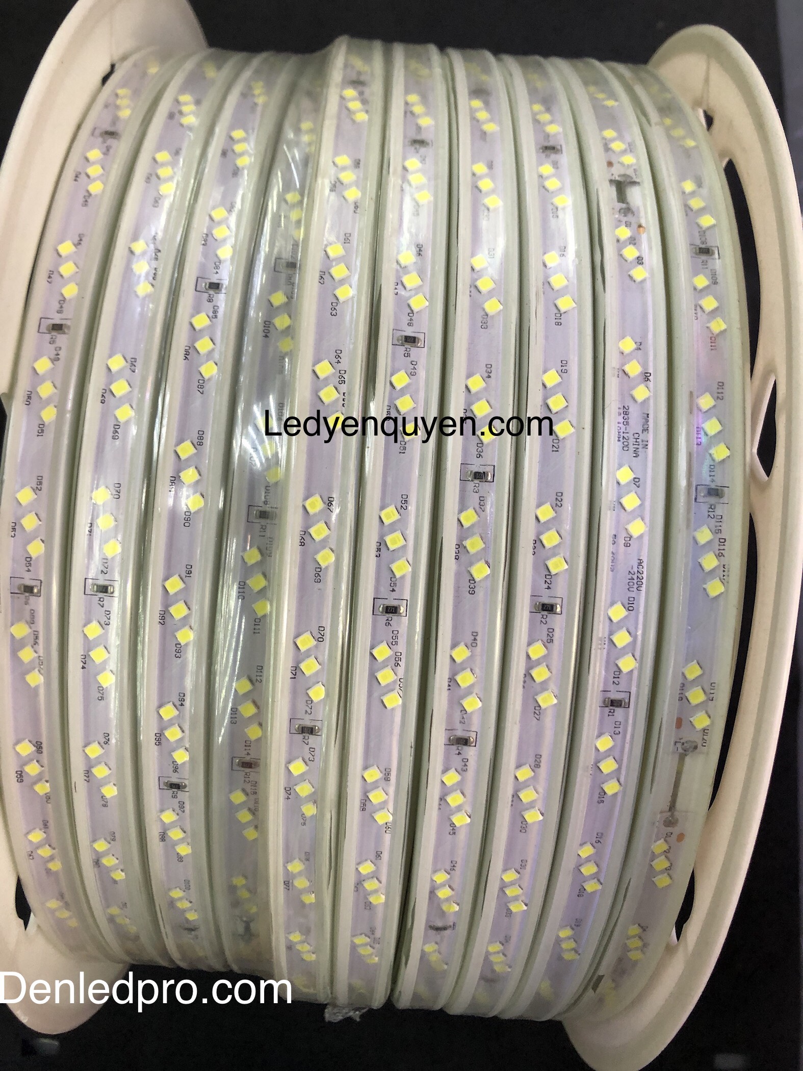LED Dây 220V SMD 2835 3 Hàng LED 100 mét LED Dây 220V SMD 2835 3 Hàng LED 100 mét